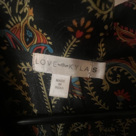 Etro Black and Gold Paisley Cape - Picture 3 of 4